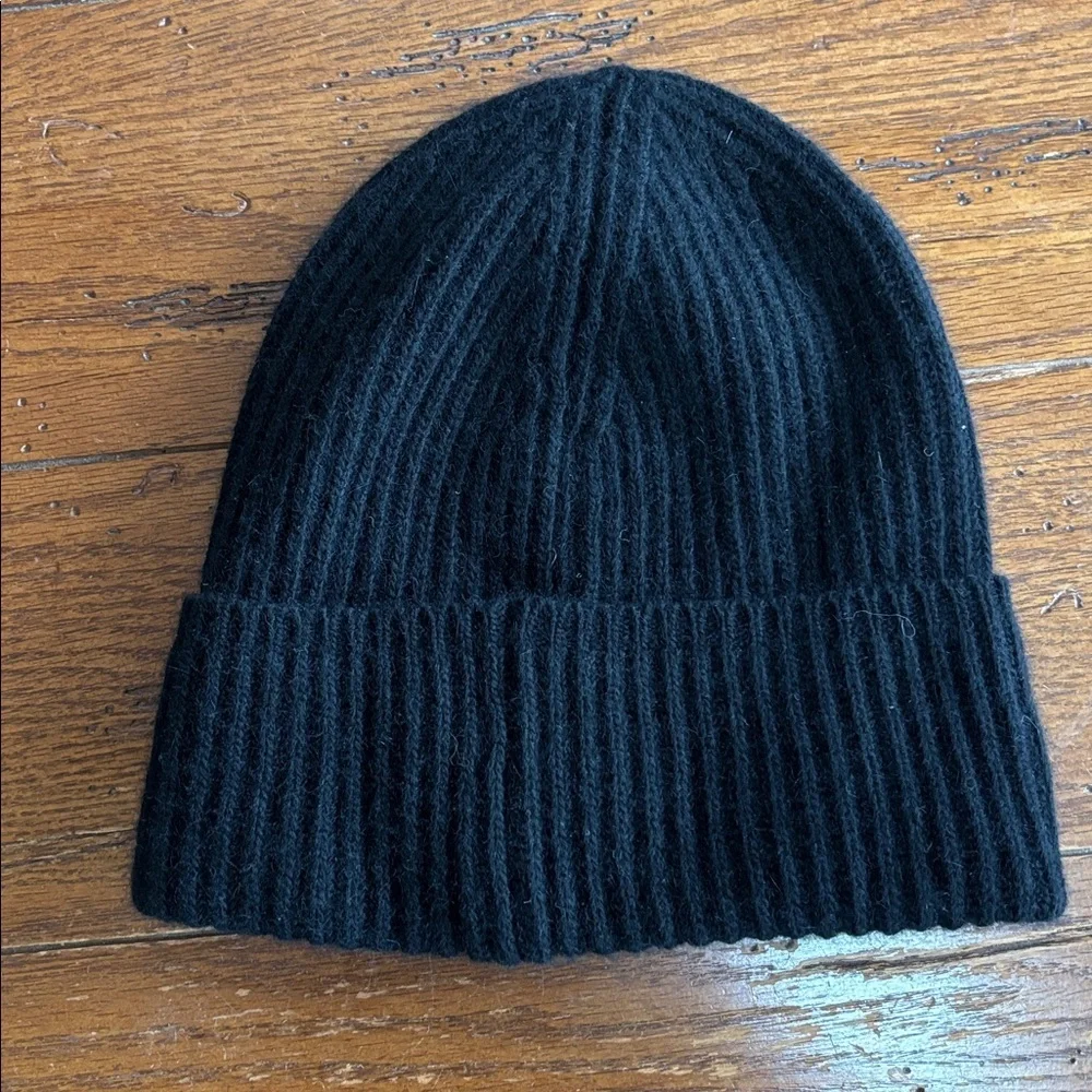 NORLA CANADA Black Cashmere Wool Blend Beanie Hat Ribbed Stretch NWT One Size